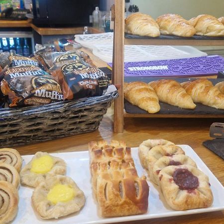 Celtic International Hotel Cardiff Airport Барри Экстерьер фото
